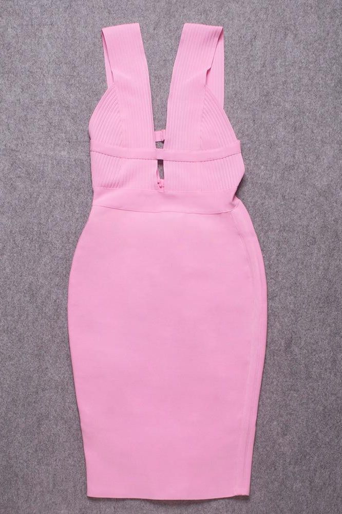 Woman wearing a figure flattering  Bay Bandage Dress - Blush Pink Bodycon Collection