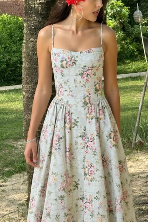 Woman wearing a figure flattering  Everly Day Midi Dress - Mint Green BODYCON COLLECTION Pty Ltd