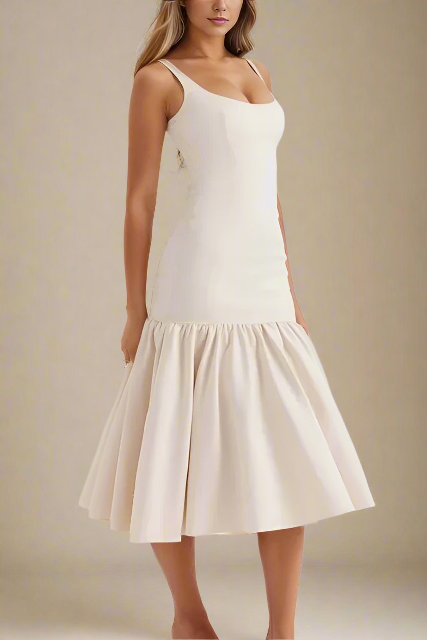 Woman wearing a figure flattering  Harriet Bodycon Midi Dress - Pearl White BODYCON COLLECTION